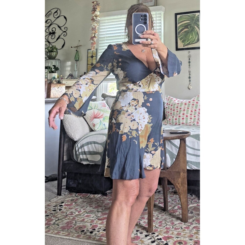Novella Royale Floral Mini Dress Free People Boho 70s Rayon Bell Sleeve USA